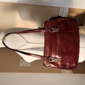 Vintage Victory 80s Burgundy genuine glossy leather womens shoulder bag